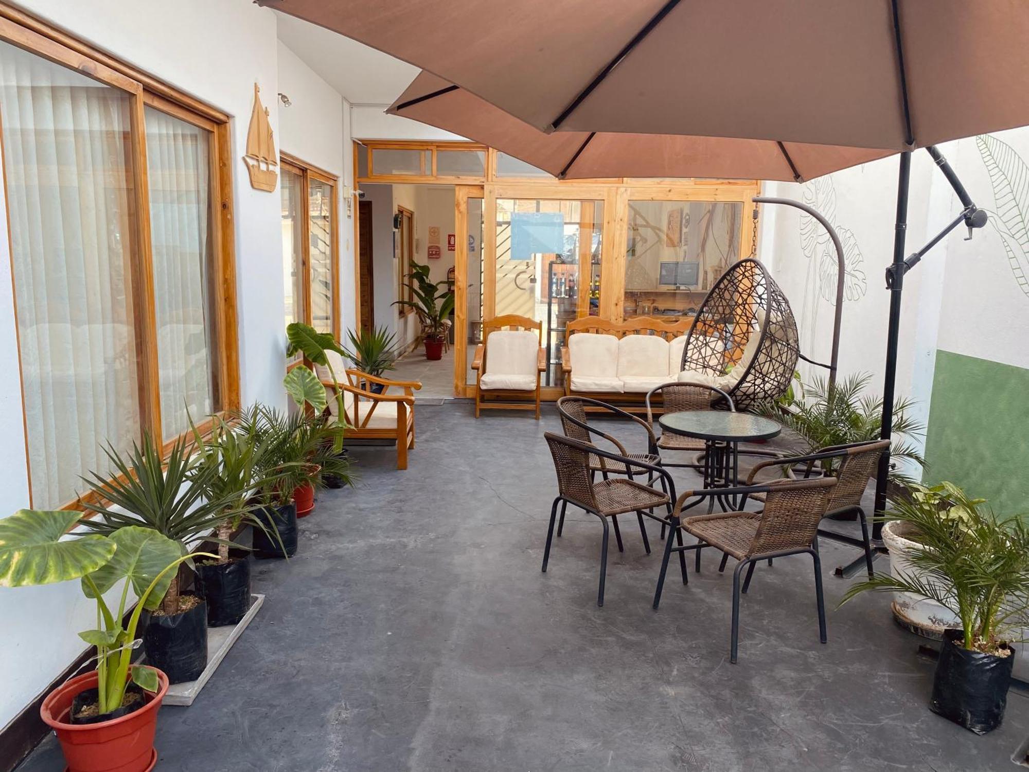 Ravenala Paracas Hostel Екстериор снимка